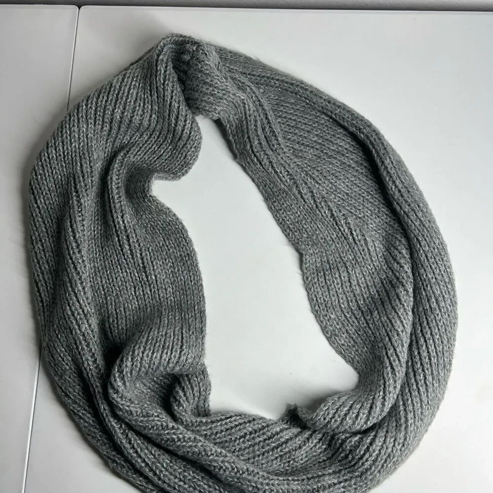 Gray Infinity Shimmery Loop Scarf Knitted - Picture 3 of 8